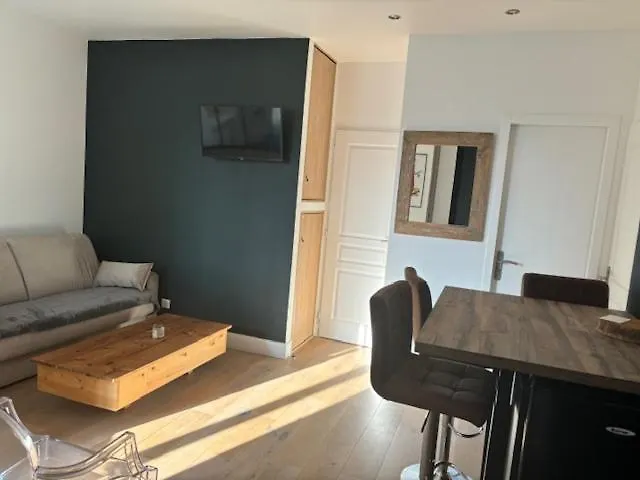 Studio Totalement Renove En Plein Centre-Ville Devant La Prefecture De Lyon 0*,  France